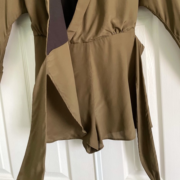 Super cute romper - Picture 5 of 8